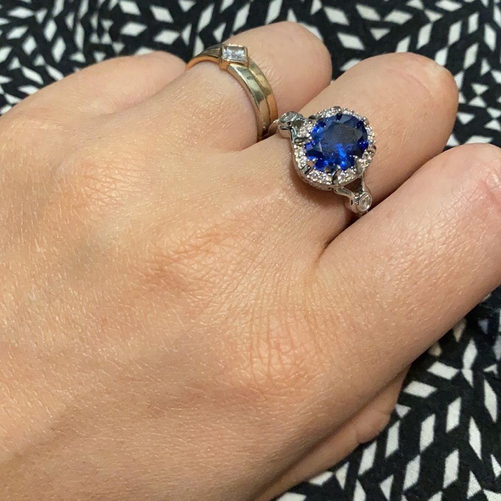 NEW 925 Sterling Silver Beautiful Ring - Picture 4 of 5